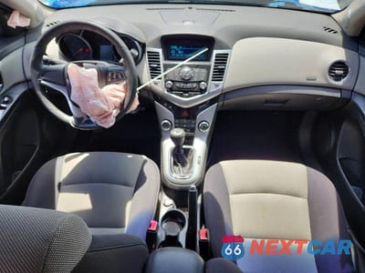 Zdjęcie 8 z 13 samochodu: 2012 CHEVROLET CRUZE LS VIN:1G1PD5SH6C7382946 - miniatura