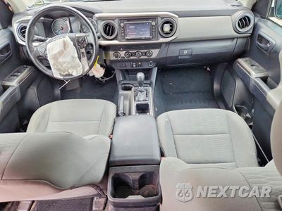 Zdjęcie 8 z 12 samochodu: 2019 TOYOTA TACOMA SR5 V6 VIN:3TMCZ5AN4KM210675 - miniatura