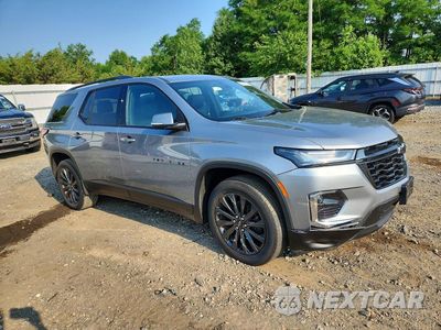 Czwarte zdjęcie samochodu z boku: 2023 CHEVROLET TRAVERSE RS VIN:1GNEVJKW1PJ277119 - miniatura