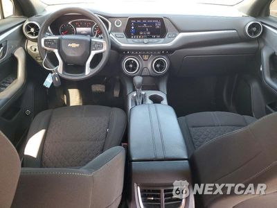 Zdjęcie 8 z 13 samochodu: 2022 CHEVROLET BLAZER 2LT VIN:3GNKBCR45NS130079 - miniatura