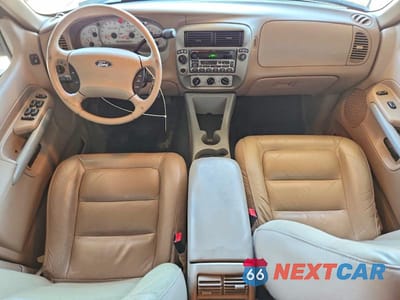 Zdjęcie 8 z 13 samochodu: 2001 FORD EXPLORER SPORT TRAC VIN:1FMZU77E81UB74569 - miniatura