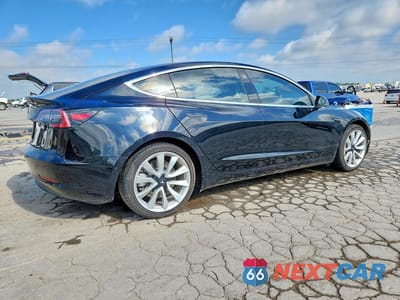 Trzecie zdjęcie samochodu z tyłu: 2019 TESLA MODEL 3 VIN:5YJ3E1EA0KF300387 - miniatura