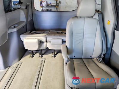 Zdjęcie 10 z 13 samochodu: 2012 TOYOTA SIENNA XLE 7-PASSENGER VIN:5TDDK3DCXCS040055 - miniatura
