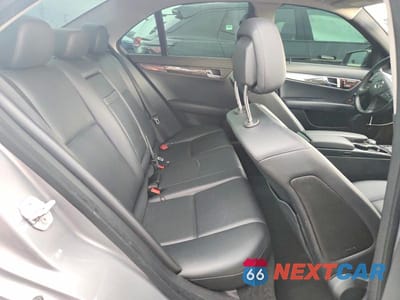Zdjęcie 10 z 12 samochodu: 2010 MERCEDES-BENZ C 300 4MATIC VIN:WDDGF8BB8AR090897 - miniatura
