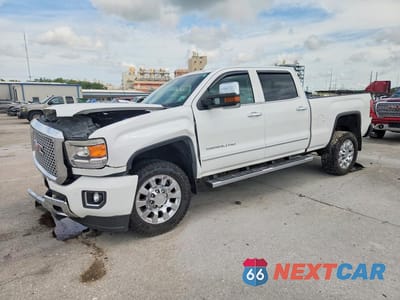 2015 GMC SIERRA K2500 DENALI 1GT120E84FF586043 - główne zdjęcie licytacji z USA - miniatura