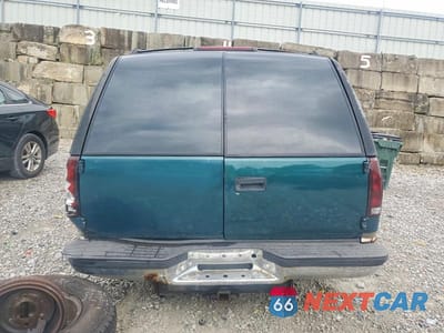 Zdjęcie 6 z 14 samochodu: 1997 CHEVROLET SUBURBAN VIN:1GNFK16R8VJ409212 - miniatura