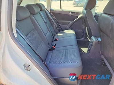 Zdjęcie 11 z 13 samochodu: 2011 VOLKSWAGEN TIGUAN VIN:WVGBV7AX2BW524096 - miniatura