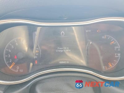 Zdjęcie 9 z 13 samochodu: 2015 JEEP GRAND CHEROKEE LAREDO VIN:1C4RJFAG5FC158232 - miniatura