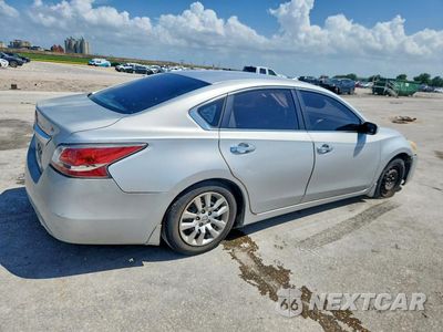 Trzecie zdjęcie samochodu z tyłu: 2015 NISSAN ALTIMA 2.5 S VIN:1N4AL3AP2FN882847 - miniatura