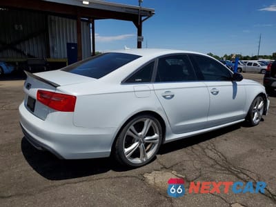 Trzecie zdjęcie samochodu z tyłu: 2013 AUDI S6 VIN:WAUF2AFC0DN137263 - miniatura