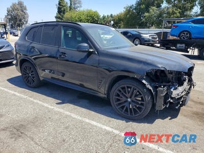 Czwarte zdjęcie samochodu z boku: 2025 BMW X5 SDRIVE 40I VIN:5UX13EU02S9Z46035 - miniatura