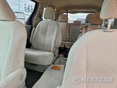 Zdjęcie 10 z 13 samochodu: 2012 TOYOTA SIENNA LE VIN:5TDKK3DC7CS245727 - miniatura