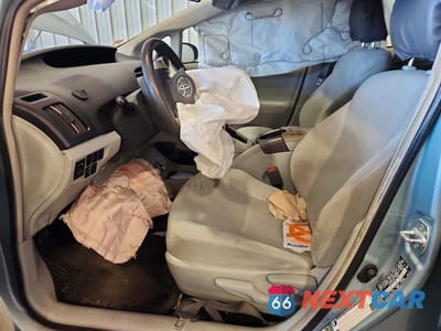 Zdjęcie 7 z 12 samochodu: 2014 TOYOTA PRIUS TWO VIN:JTDKN3DU0E1782231 - miniatura