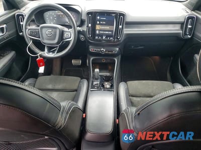 Zdjęcie 8 z 14 samochodu: 2019 VOLVO XC40 T5 R-DESIGN VIN:YV4162UM4K2070102 - miniatura