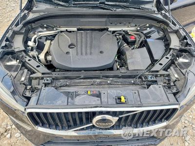 Zdjęcie 12 z 13 samochodu: 2022 VOLVO XC60 B5 MOMENTUM VIN:YV4L12RK2N1052013 - miniatura