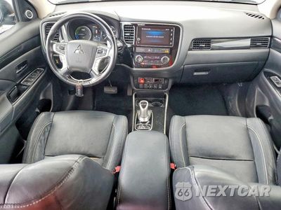 Zdjęcie 8 z 12 samochodu: 2018 MITSUBISHI OUTLANDER SE VIN:JA4J24A57JZ028000 - miniatura