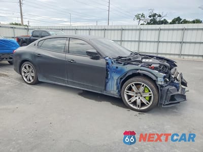 Czwarte zdjęcie samochodu z boku: 2018 MASERATI QUATTROPORTE S VIN:ZAM56YRA7J1286449 - miniatura