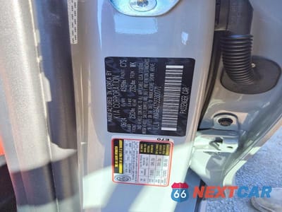 Piąte zdjęcie samochodu w środku: 2025 KIA K5 GT LINE VIN:KNAG64J75S5301771 - miniatura