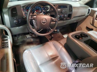 Zdjęcie 8 z 12 samochodu: 2013 GMC SIERRA K2500 HEAVY DUTY VIN:1GT22ZCG6DZ305066 - miniatura