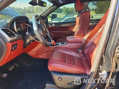 Zdjęcie 7 z 12 samochodu: 2019 JEEP GRAND CHEROKEE TRACKHAWK VIN:1C4RJFN95KC701861 - miniatura