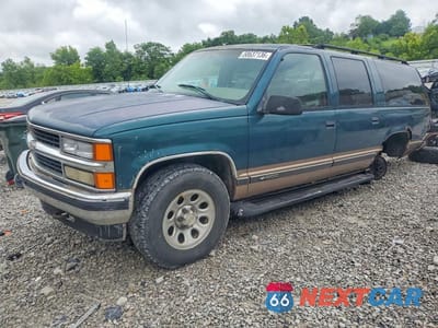 1997 CHEVROLET SUBURBAN 1GNFK16R8VJ409212 - główne zdjęcie licytacji z USA - miniatura