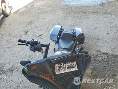 Piąte zdjęcie samochodu w środku: 2025 HARLEY-DAVIDSON FLHX VIN:1HD1KB71XSB645334 - miniatura
