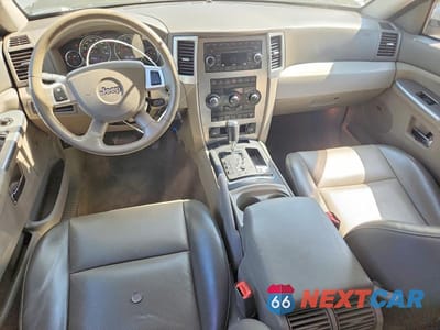 Zdjęcie 8 z 13 samochodu: 2009 JEEP GRAND CHEROKEE LAREDO VIN:1J8HR48P49C553398 - miniatura