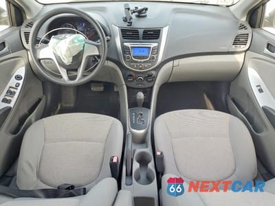 Zdjęcie 8 z 12 samochodu: 2012 HYUNDAI ACCENT GLS VIN:KMHCT4AE8CU152140 - miniatura