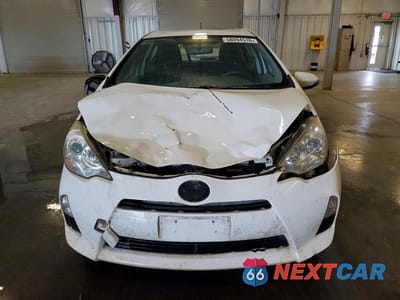 Piąte zdjęcie samochodu w środku: 2012 TOYOTA PRIUS C TWO VIN:JTDKDTB34C1017694 - miniatura