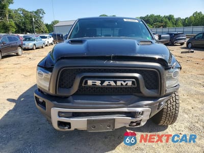 Piąte zdjęcie samochodu w środku: 2017 RAM 1500 REBEL VIN:1C6RR7YT4HS688970 - miniatura