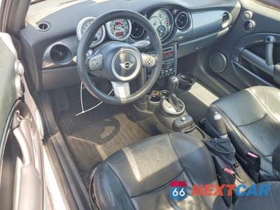 Zdjęcie 8 z 12 samochodu: 2005 MINI COOPER VIN:WMWRC33465TJ63642 - miniatura