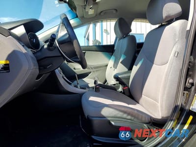 Zdjęcie 7 z 12 samochodu: 2013 HYUNDAI ELANTRA GLS VIN:5NPDH4AE3DH429069 - miniatura