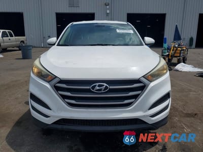 Piąte zdjęcie samochodu w środku: 2017 HYUNDAI TUCSON SE VIN:KM8J23A43HU386432 - miniatura