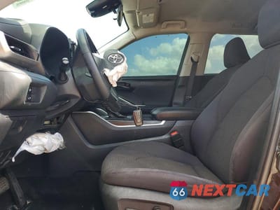Zdjęcie 7 z 13 samochodu: 2022 TOYOTA HIGHLANDER LE VIN:5TDBZRBH1NS587805 - miniatura