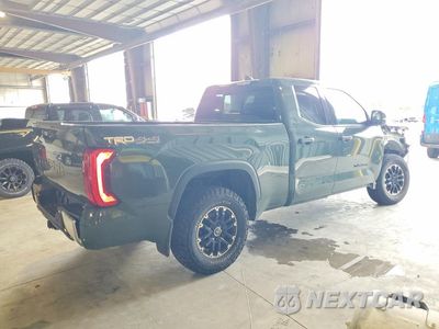 Trzecie zdjęcie samochodu z tyłu: 2022 TOYOTA TUNDRA SR5 VIN:5TFLA5DA1NX043142 - miniatura