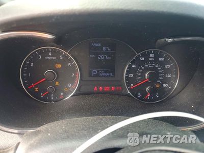 Zdjęcie 9 z 12 samochodu: 2016 KIA FORTE LX VIN:KNAFK5A80G5525267 - miniatura