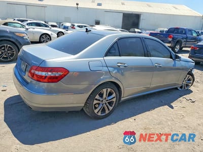 Trzecie zdjęcie samochodu z tyłu: 2011 MERCEDES-BENZ E 350 4MATIC VIN:WDDHF8HB9BA432854 - miniatura