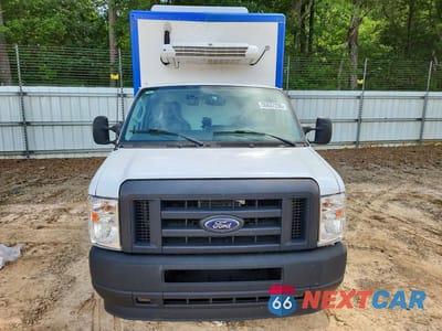 Piąte zdjęcie samochodu w środku: 2023 FORD E350 REFRIGERATED BOX TRUCK VIN:1FDWE3FK5PDD14750 - miniatura