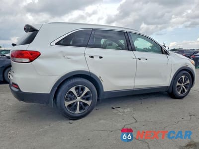 Trzecie zdjęcie samochodu z tyłu: 2017 KIA SORENTO EX VIN:5XYPH4A12HG260217 - miniatura