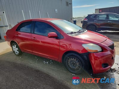 Czwarte zdjęcie samochodu z boku: 2010 TOYOTA YARIS BASE VIN:JTDBT4K34A1389543 - miniatura