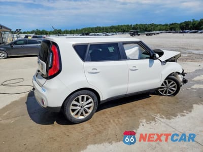 Trzecie zdjęcie samochodu z tyłu: 2019 KIA SOUL + VIN:KNDJP3A55K7695212 - miniatura