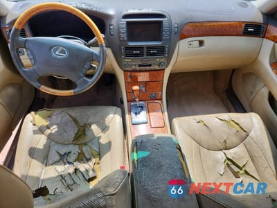 Zdjęcie 8 z 12 samochodu: 2004 LEXUS LS 430 VIN:JTHBN36F640162324 - miniatura