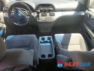 Zdjęcie 8 z 13 samochodu: 2006 HONDA ODYSSEY EX VIN:5FNRL38476B042070 - miniatura