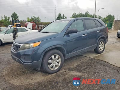 2011 KIA SORENTO 5XYKT3A1XBG148713 - główne zdjęcie licytacji z USA - miniatura