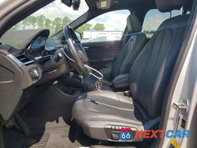 Zdjęcie 7 z 13 samochodu: 2018 BMW X1 XDRIVE28I VIN:WBXHT3C36J5L24529 - miniatura