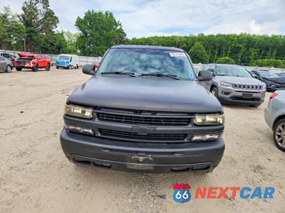 Piąte zdjęcie samochodu w środku: 2003 CHEVROLET TAHOE C1500 VIN:1GNEC13V83R105712 - miniatura