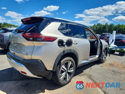Trzecie zdjęcie samochodu z tyłu: 2022 NISSAN ROGUE PLATINUM VIN:JN8BT3DD4NW274986 - miniatura