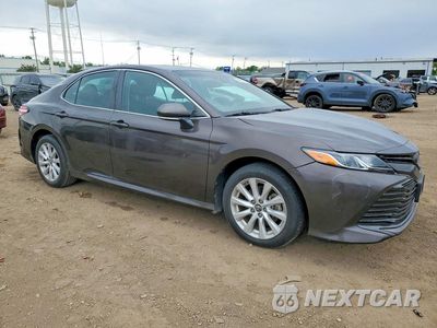 Czwarte zdjęcie samochodu z boku: 2018 TOYOTA CAMRY LE VIN:4T1B11HK0JU091911 - miniatura