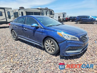 Czwarte zdjęcie samochodu z boku: 2015 HYUNDAI SONATA SPORT VIN:5NPE34AF4FH200723 - miniatura