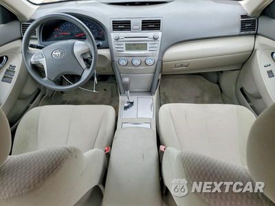Zdjęcie 8 z 12 samochodu: 2010 TOYOTA CAMRY BASE VIN:4T1BF3EK1AU547903 - miniatura